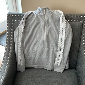 Lilly Pulitzer gray and white popover size small!